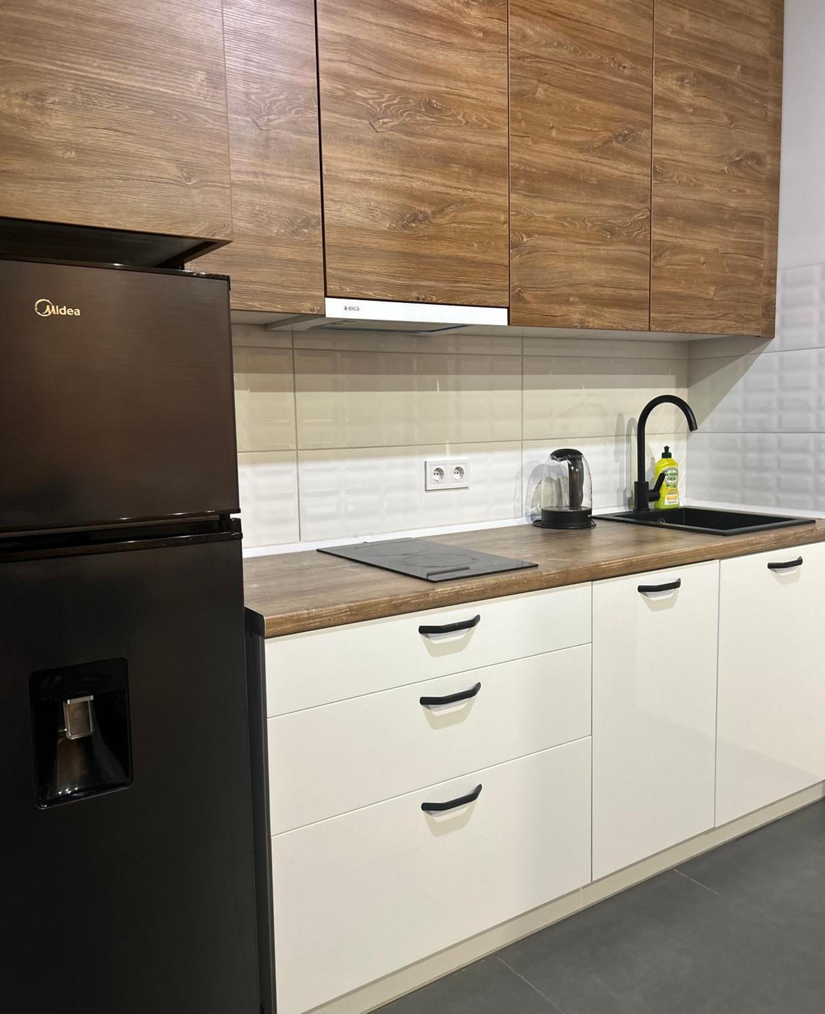 Ferienwohnung Loft На Кониського, Центр Dnipro Exterior foto