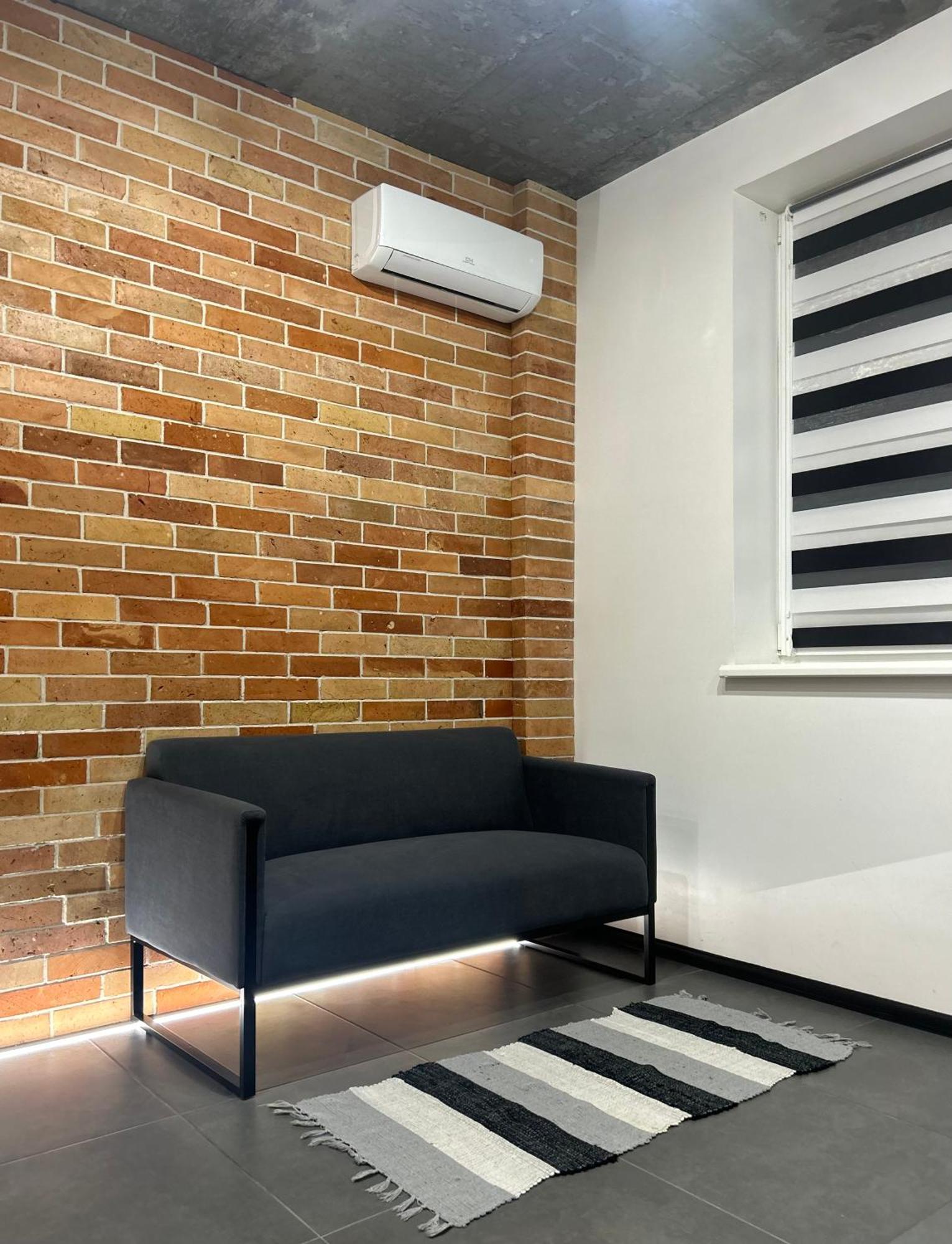 Ferienwohnung Loft На Кониського, Центр Dnipro Exterior foto